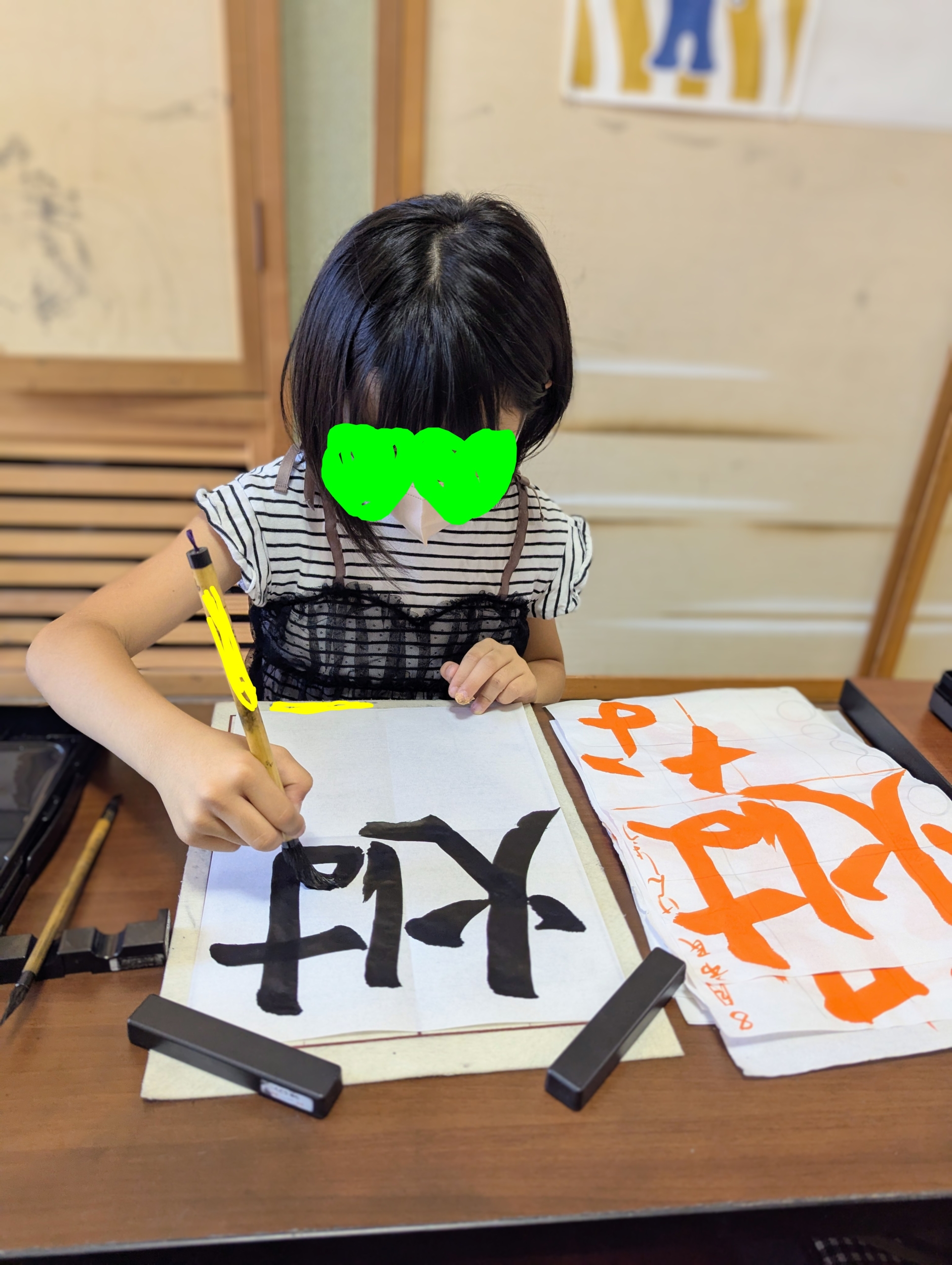 漢字ドリルをそのままトレーシングペーパーで写すのもいいかもしれない。